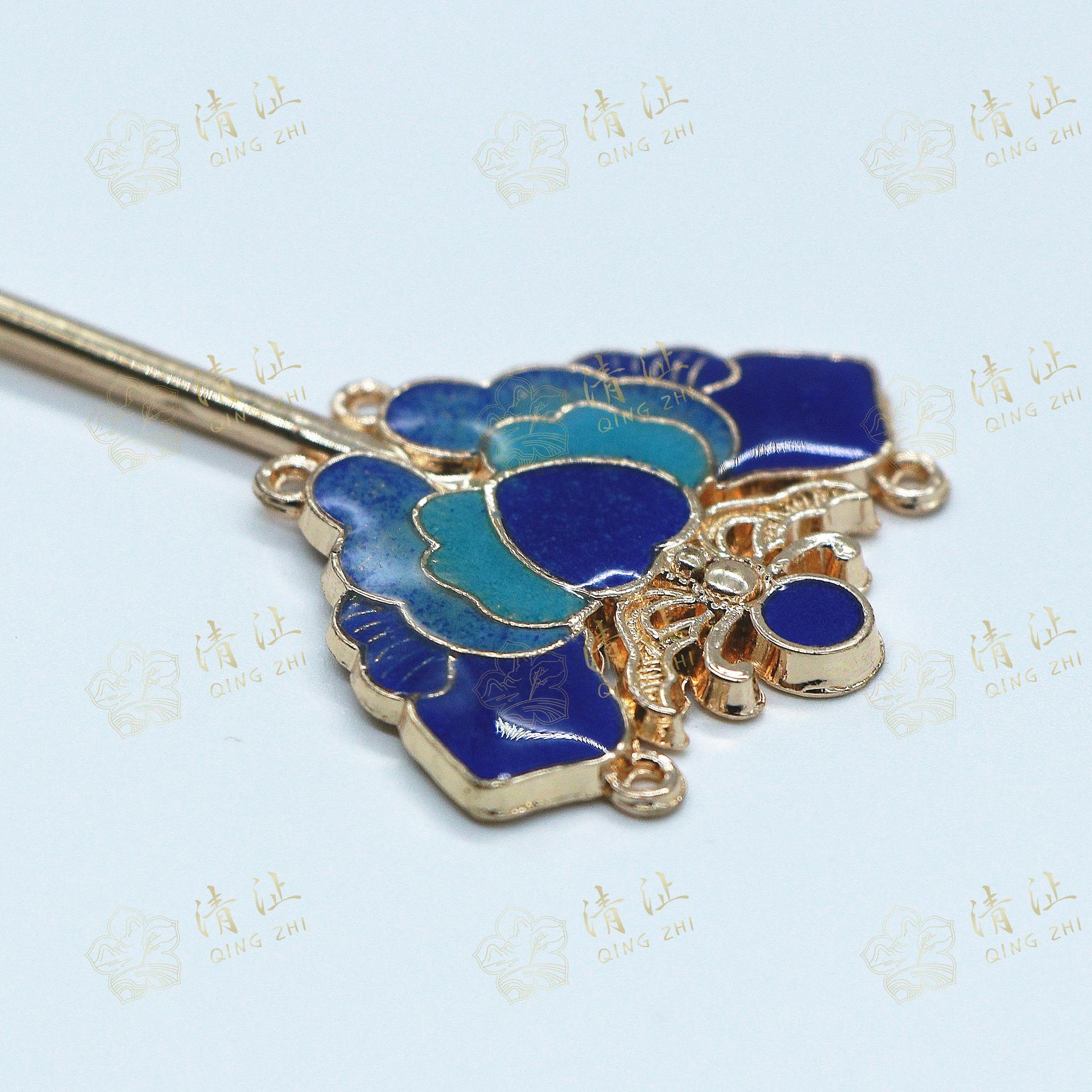 Green cormorant (light blue, dark blue)