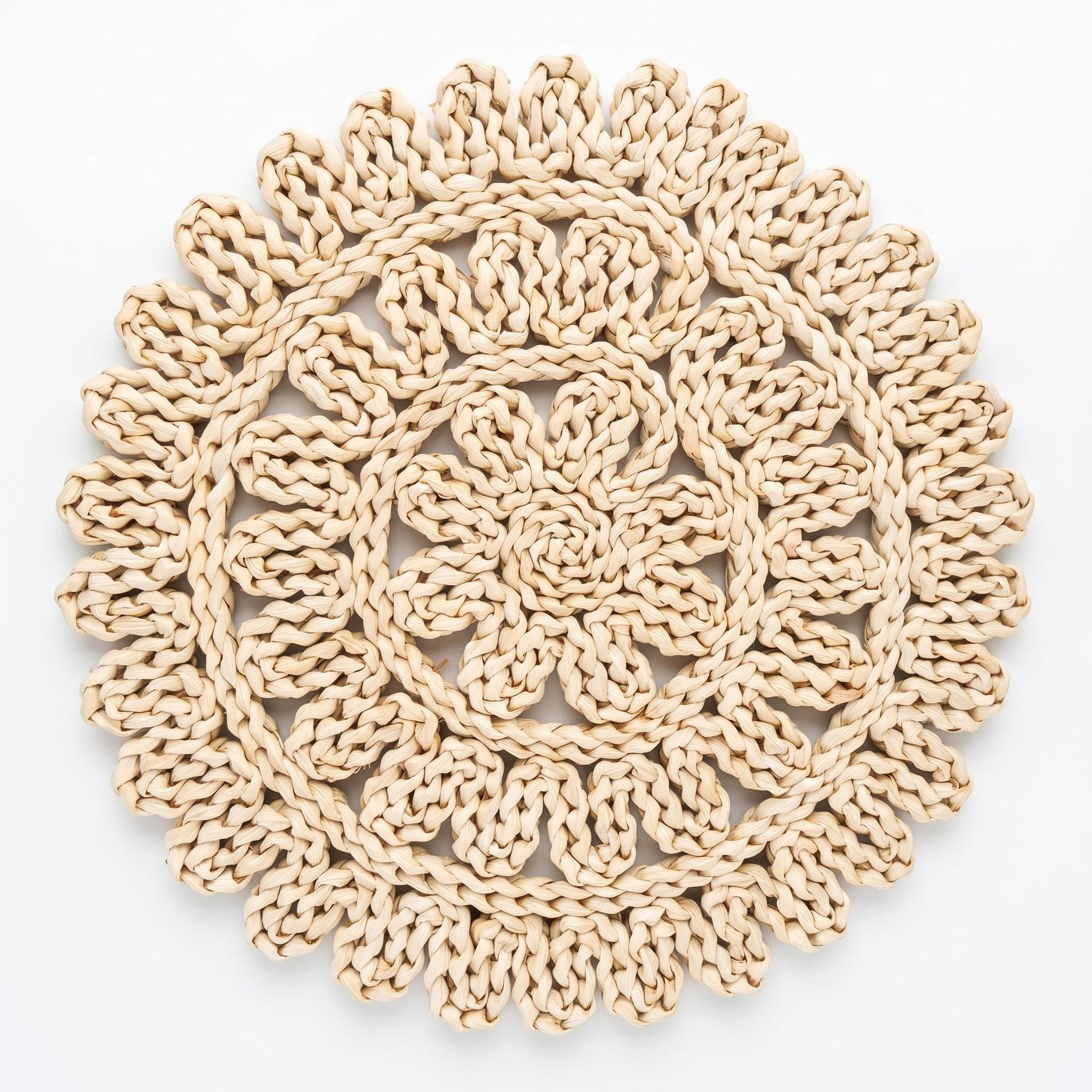 Eco-friendly Handwoven Corn Husk Round Placemat 38cm